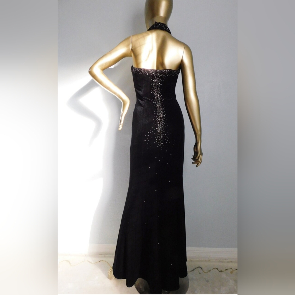 Vintage black velvet gown \ halter gown \ beaded cocktail dress - Picture 5 of 6